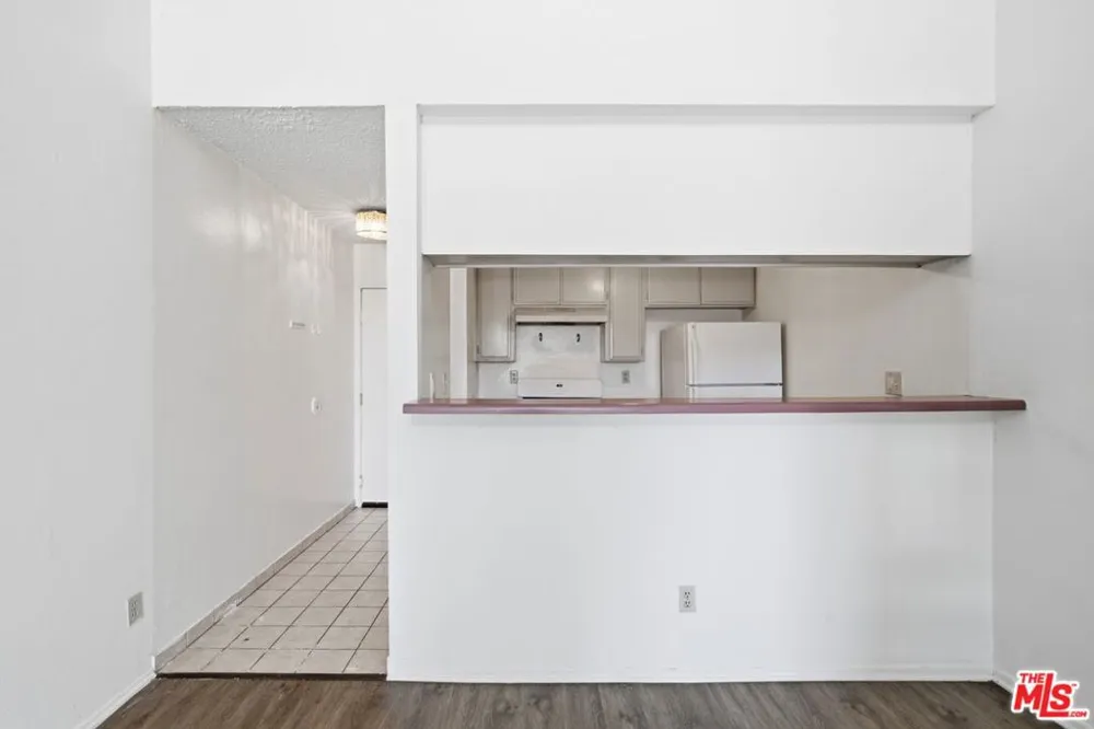 3600 Bagley Avenue #302 Los Angeles, CA 90034