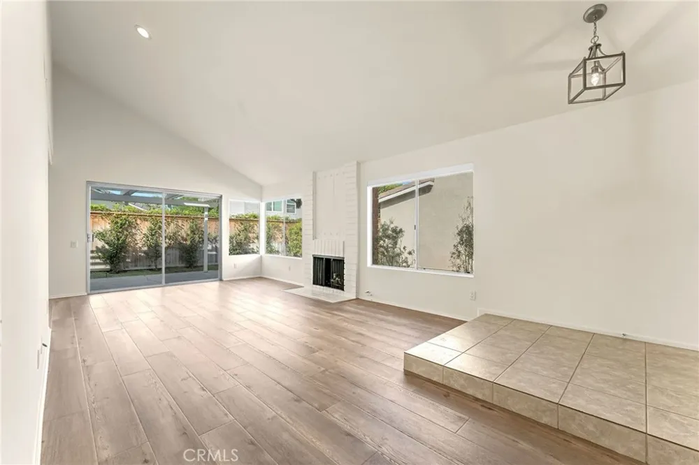 44 Sandpiper Irvine, CA 92604