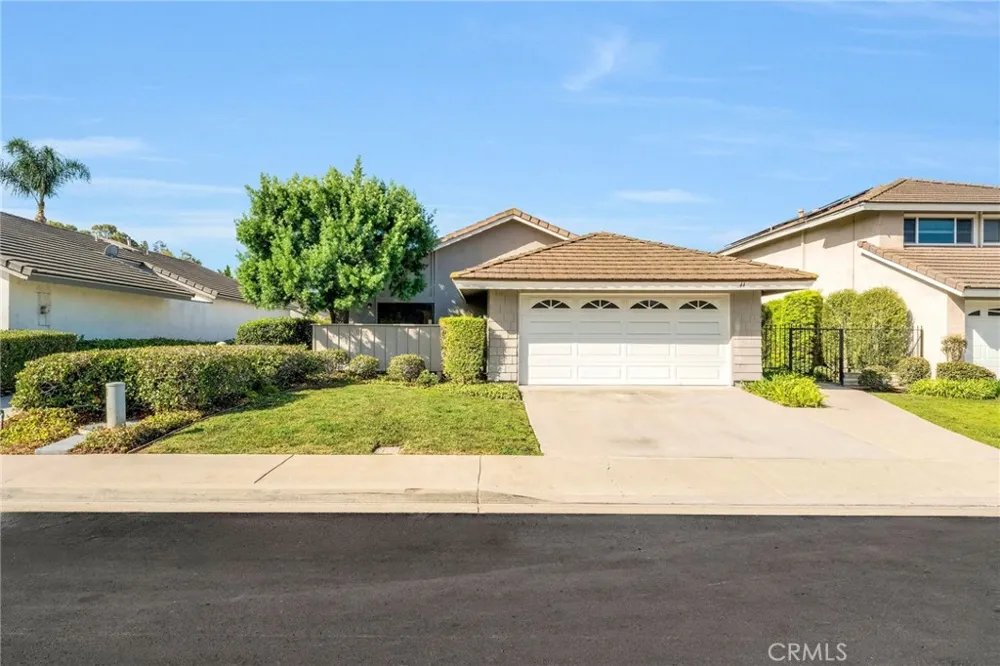 44 Sandpiper Irvine, CA 92604