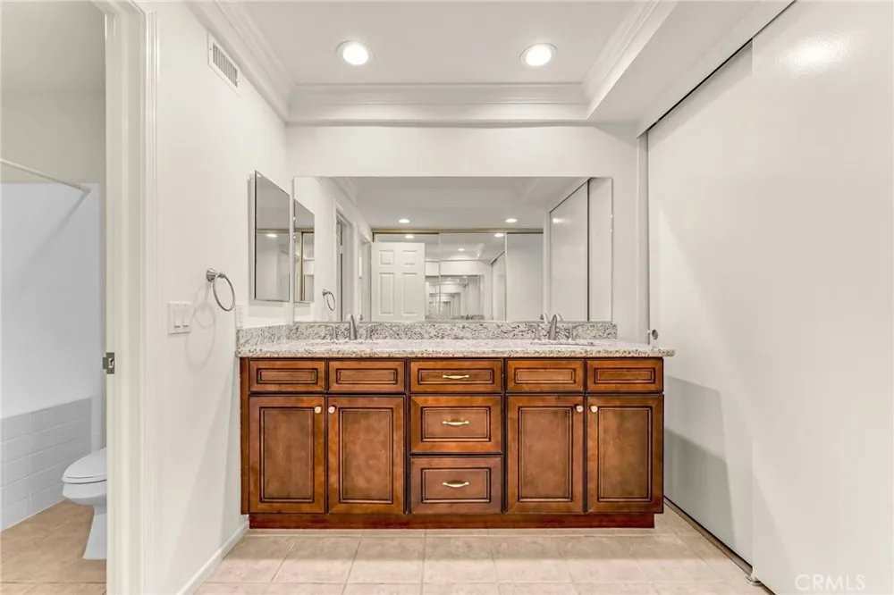 44 Sandpiper Irvine, CA 92604