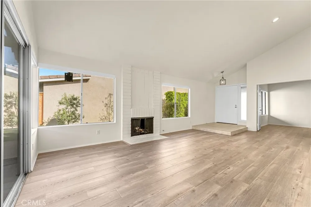 44 Sandpiper Irvine, CA 92604