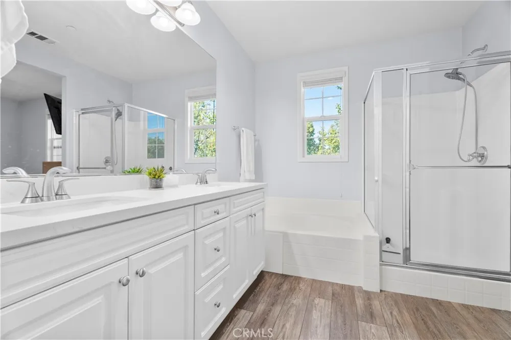 27249 Riverview Lane Valencia, CA 91354