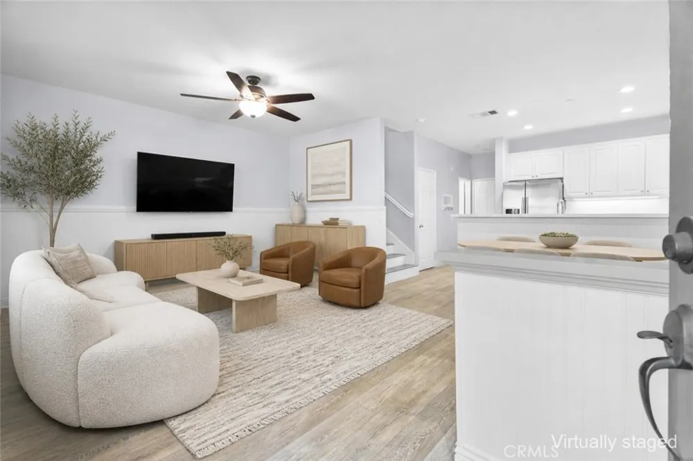 27249 Riverview Lane Valencia, CA 91354