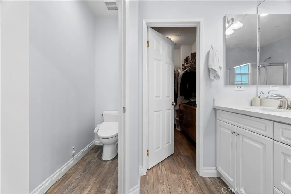 27249 Riverview Lane Valencia, CA 91354