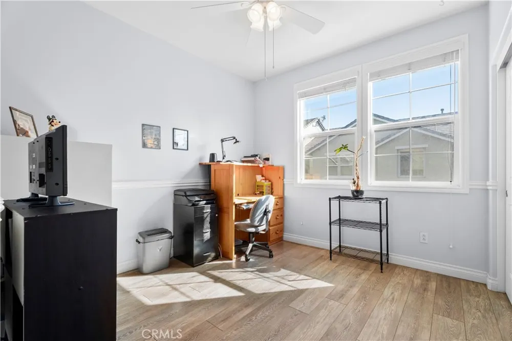 27249 Riverview Lane Valencia, CA 91354