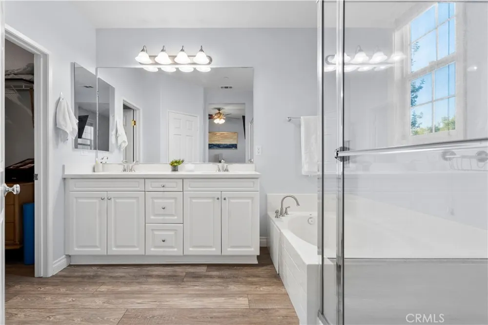 27249 Riverview Lane Valencia, CA 91354