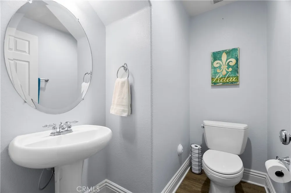 27249 Riverview Lane Valencia, CA 91354