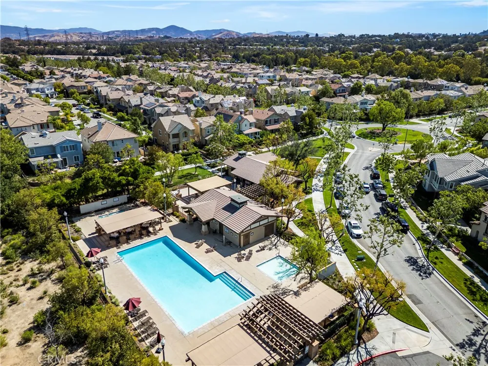 27249 Riverview Lane Valencia, CA 91354
