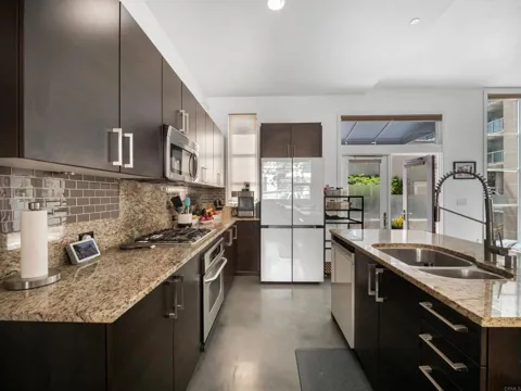 540 9Th Avenue #104