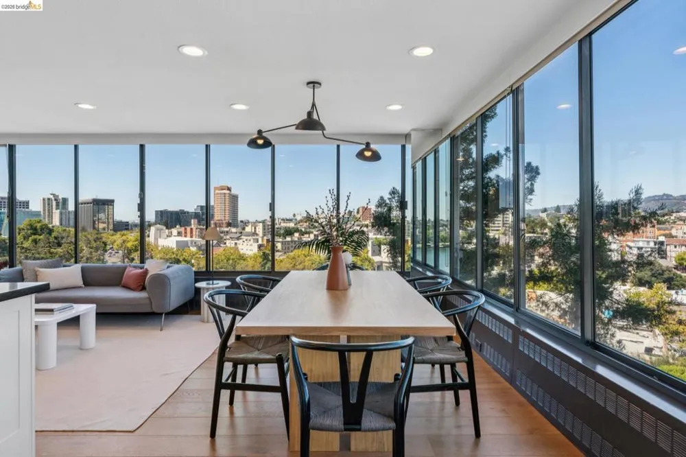 565 Bellevue Ave. #806 Oakland, CA 94610
