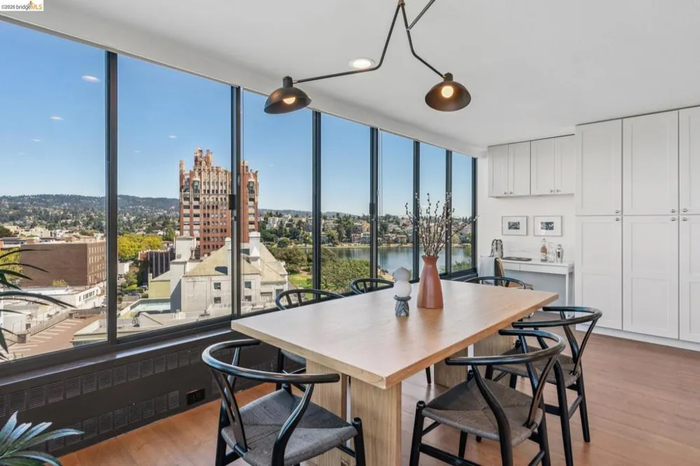 565 Bellevue Ave. #806 Oakland, CA 94610