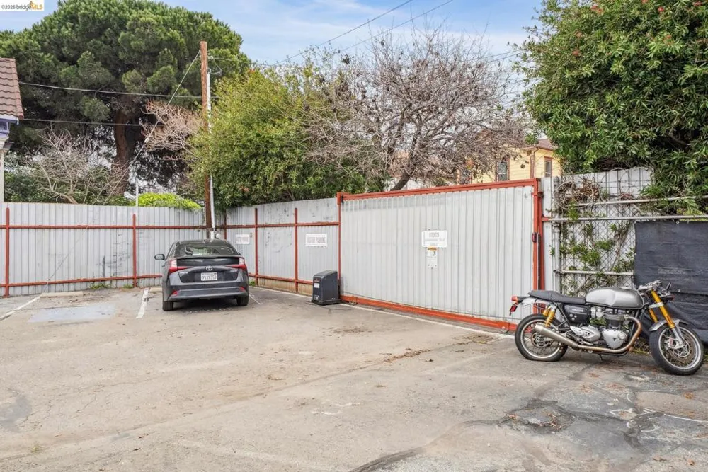 958 28th St. #2825B Oakland, CA 94608