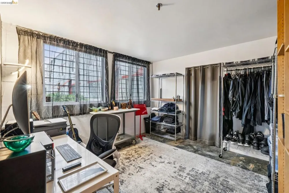958 28th St. #2825B Oakland, CA 94608