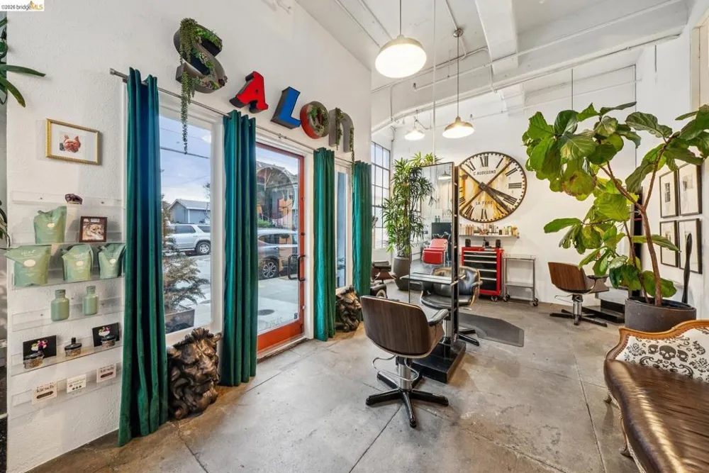 958 28th St. #2825B Oakland, CA 94608