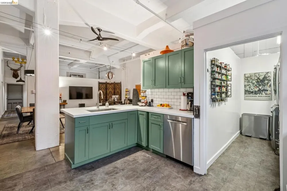 958 28th St. #2825B Oakland, CA 94608