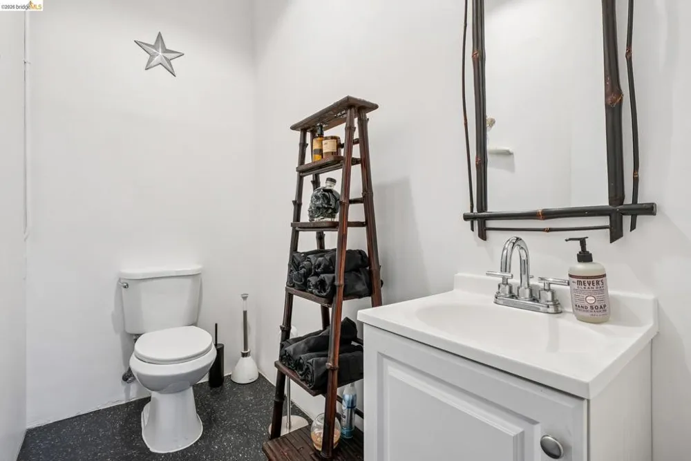 958 28th St. #2825B Oakland, CA 94608