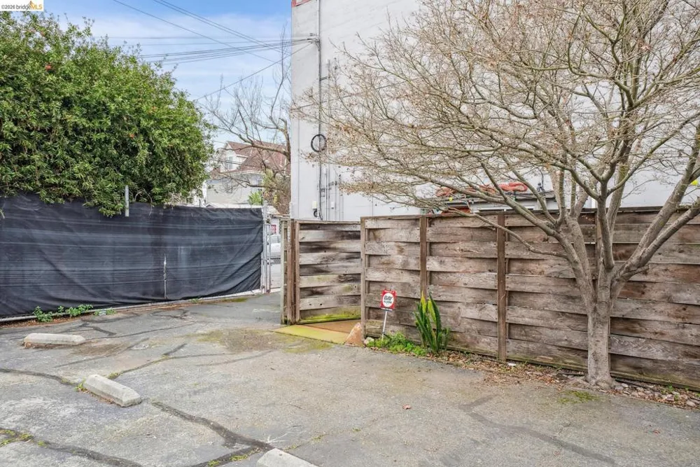 958 28th St. #2825B Oakland, CA 94608