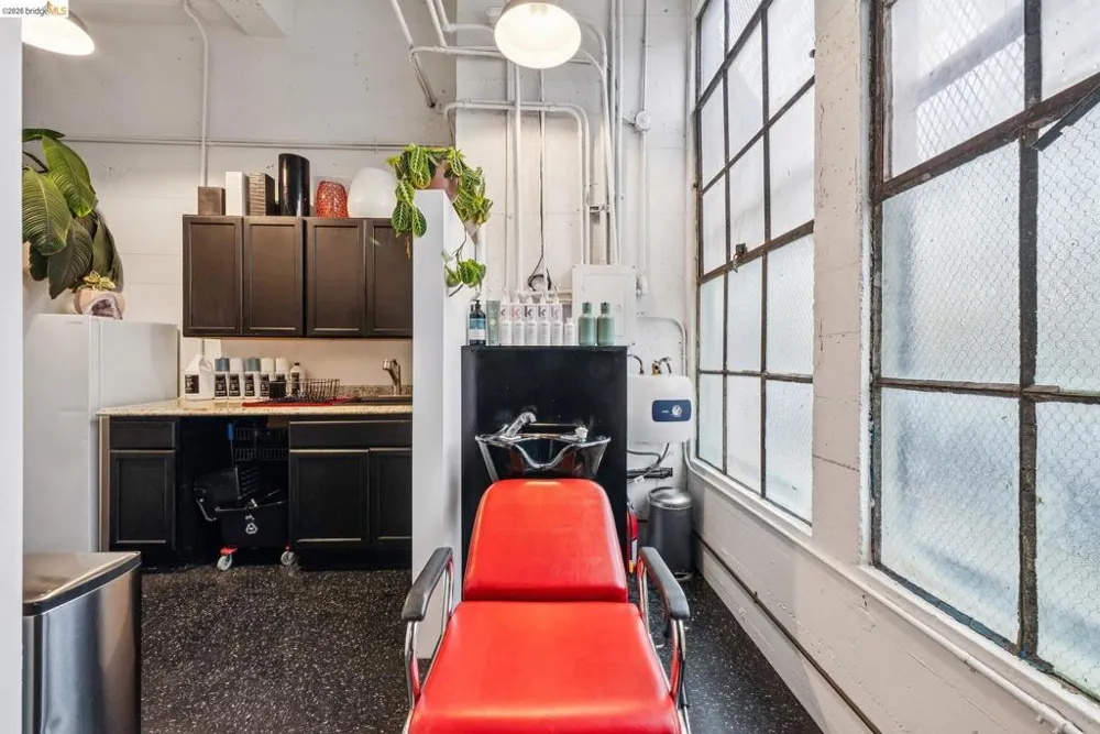 958 28th St. #2825B Oakland, CA 94608