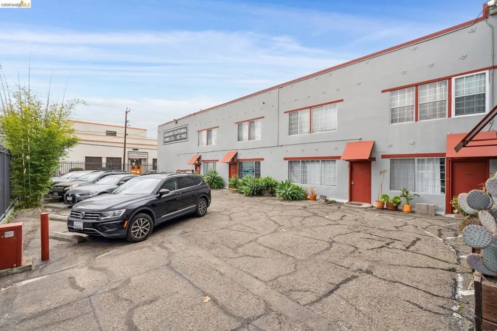 958 28th St. #2825B Oakland, CA 94608