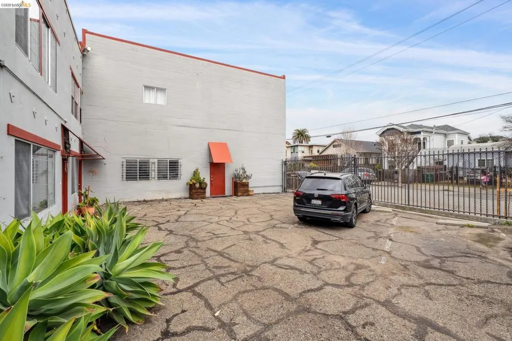 958 28th St. #2825B Oakland, CA 94608