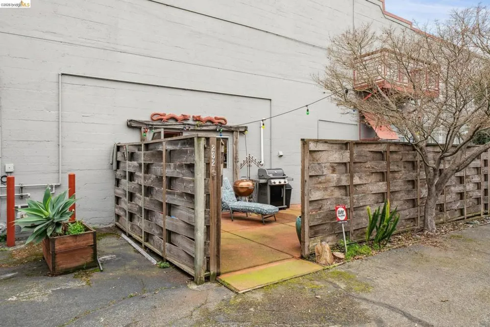 958 28th St. #2825B Oakland, CA 94608