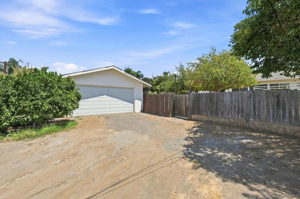 622 W 13th Ave Escondido, CA 92025