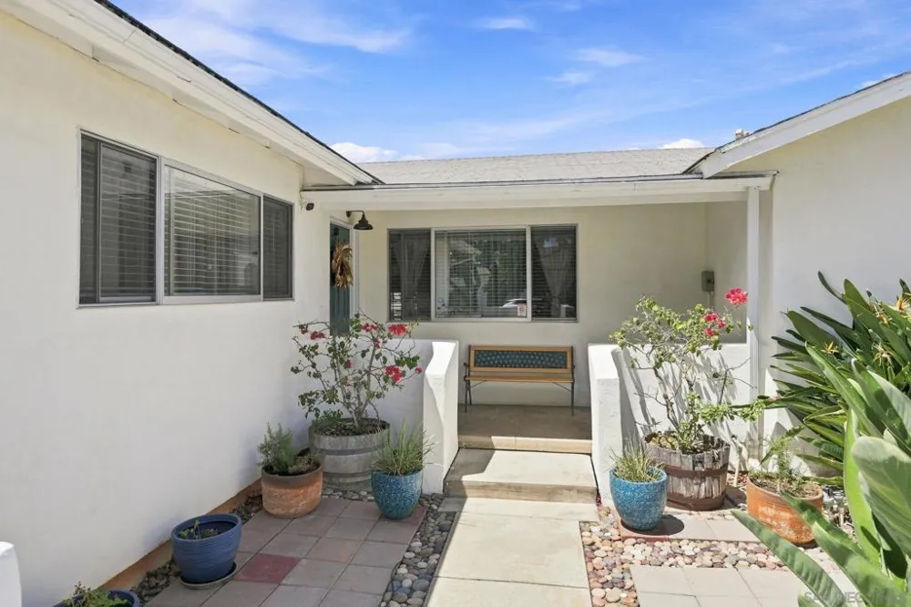 622 W 13th Ave Escondido, CA 92025
