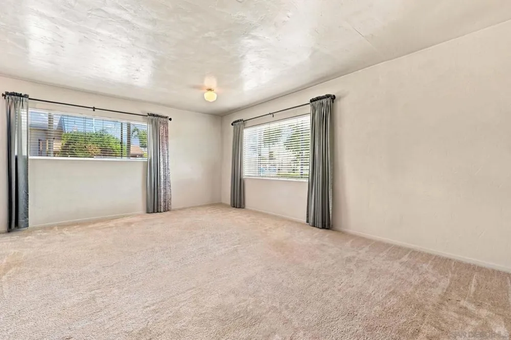 622 W 13th Ave Escondido, CA 92025