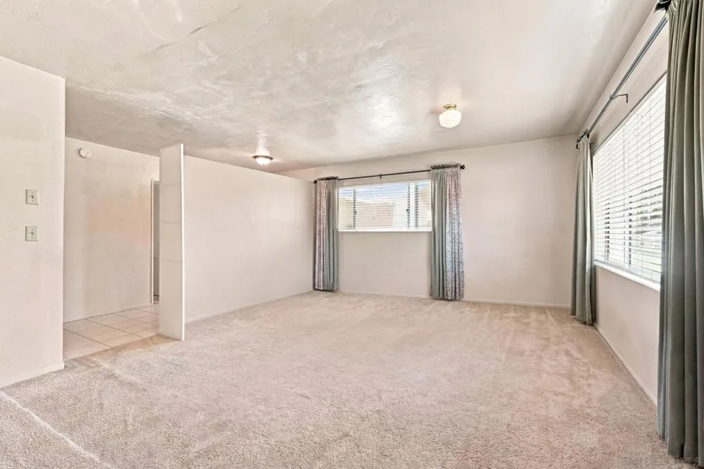 622 W 13th Ave Escondido, CA 92025