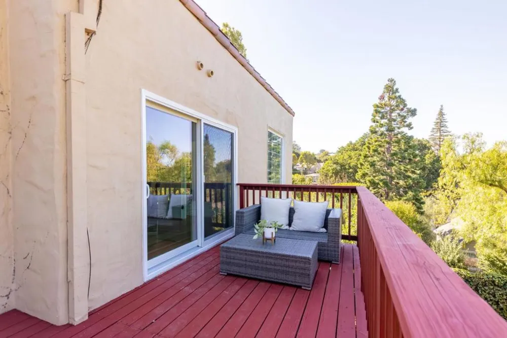 1428 Montero Avenue Burlingame, CA 94010