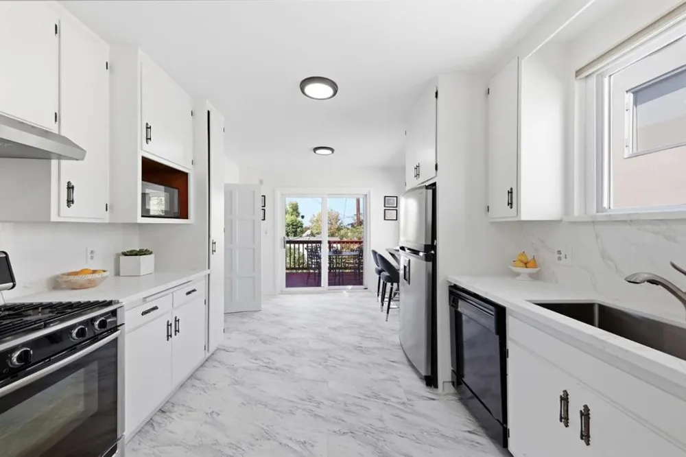 1428 Montero Avenue Burlingame, CA 94010
