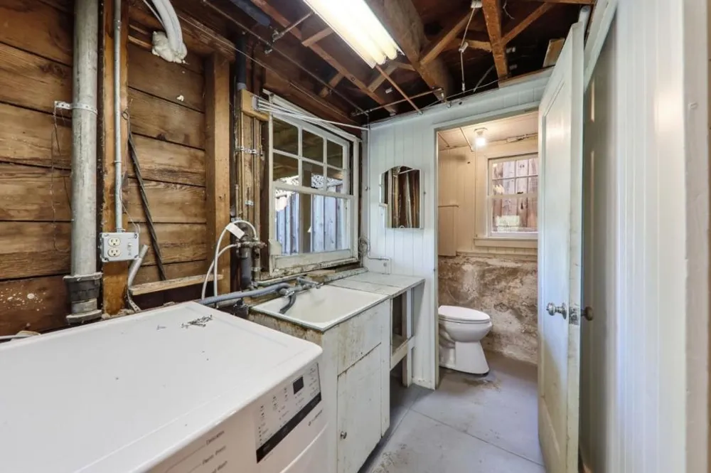 1428 Montero Avenue Burlingame, CA 94010