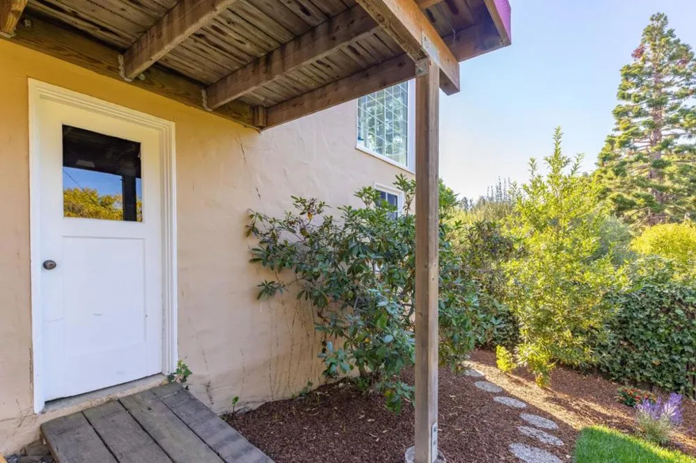 1428 Montero Avenue Burlingame, CA 94010