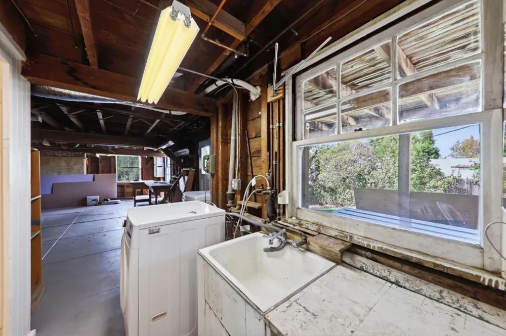 1428 Montero Avenue Burlingame, CA 94010