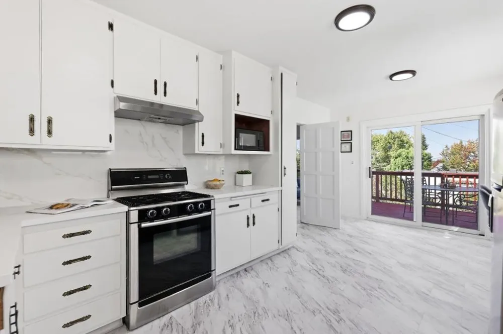 1428 Montero Avenue Burlingame, CA 94010