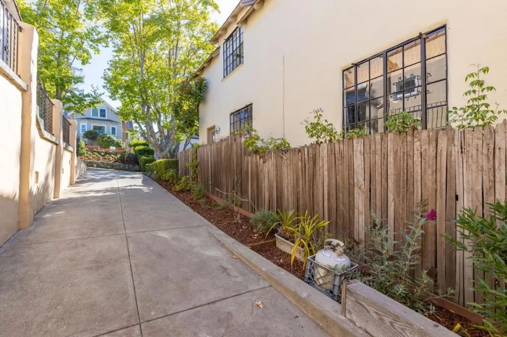 1428 Montero Avenue Burlingame, CA 94010