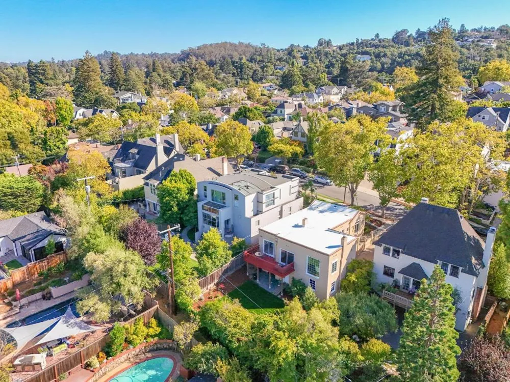 1428 Montero Avenue Burlingame, CA 94010