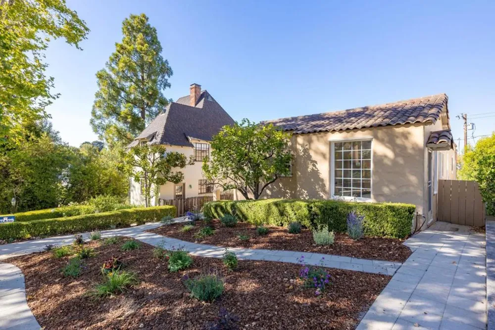 1428 Montero Avenue Burlingame, CA 94010