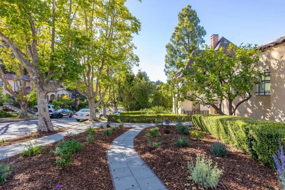 1428 Montero Avenue Burlingame, CA 94010