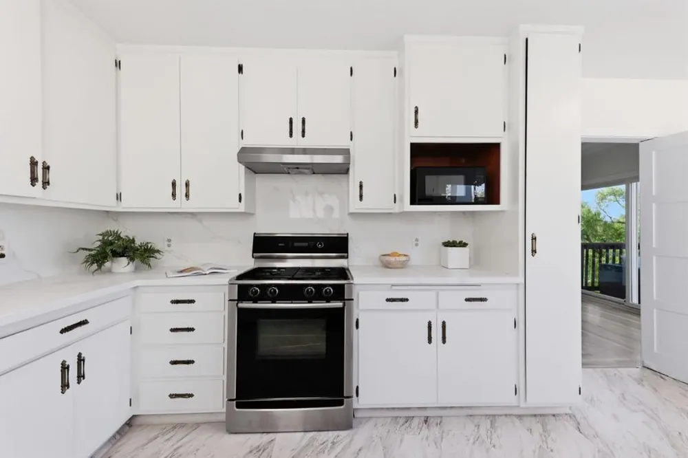 1428 Montero Avenue Burlingame, CA 94010