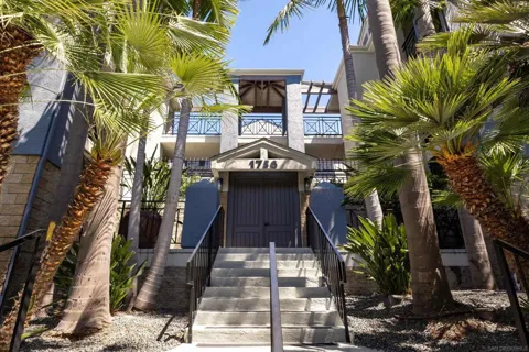 1756 Essex #206