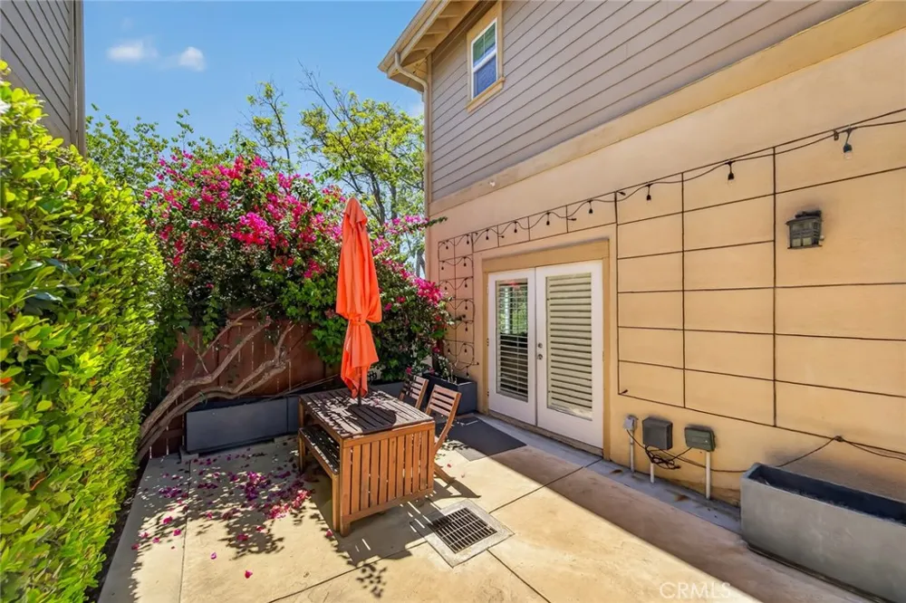 15 E Alegria Sierra Madre, CA 91024