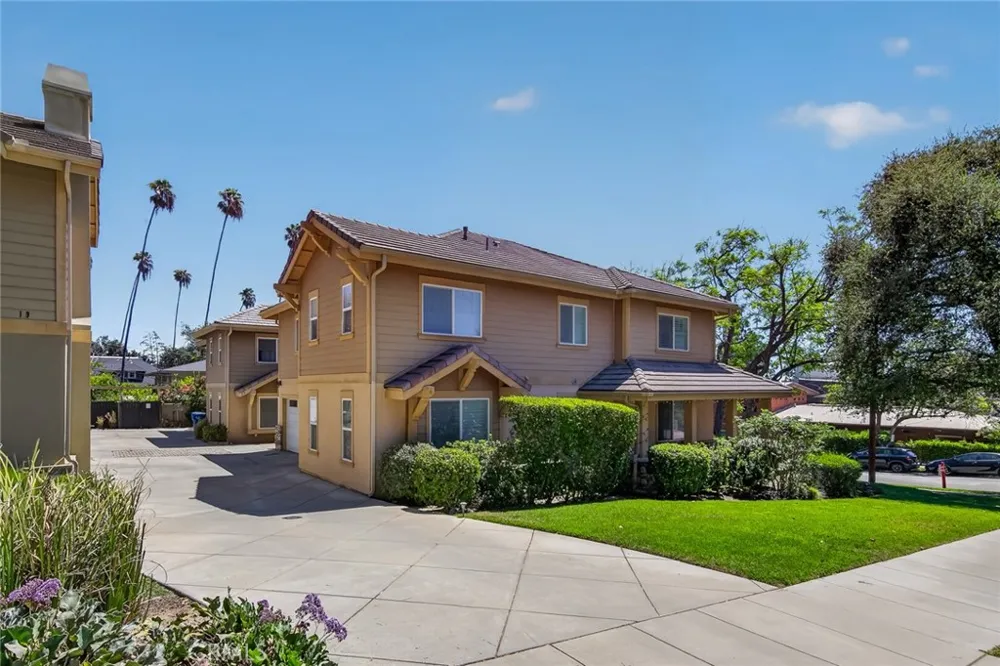 15 E Alegria Sierra Madre, CA 91024