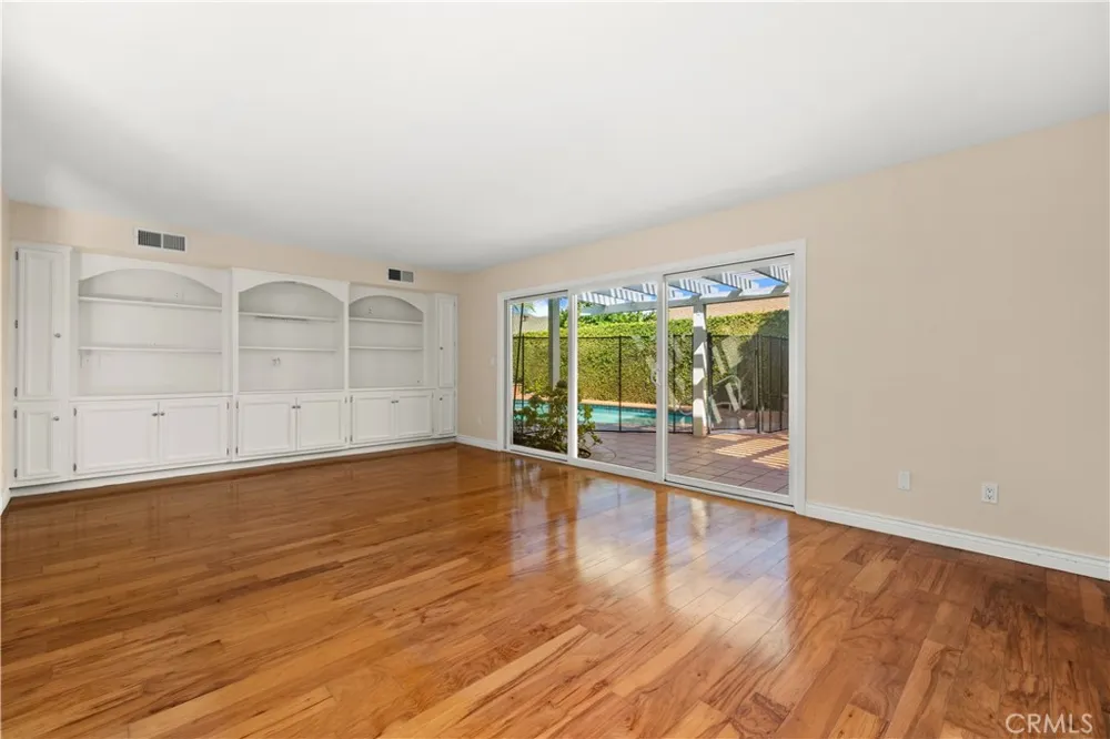 6871 Auburn Drive Huntington Beach, CA 92647