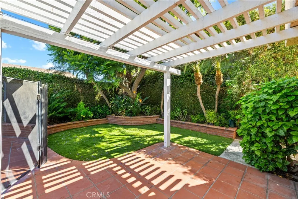 6871 Auburn Drive Huntington Beach, CA 92647