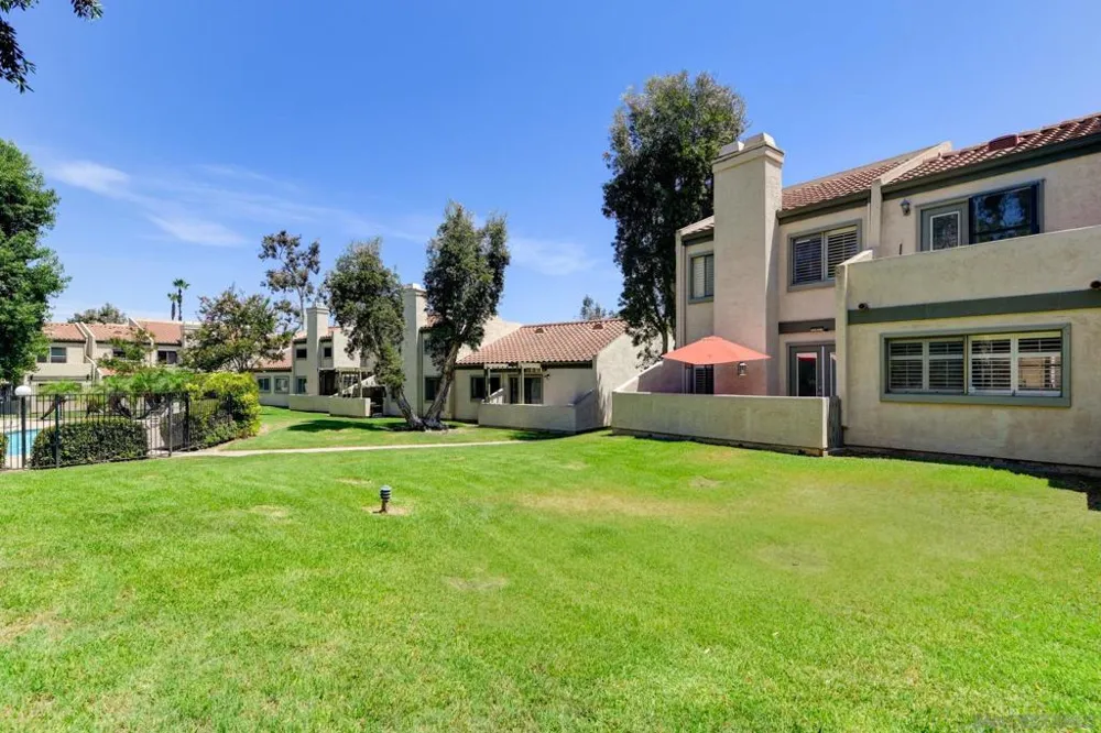1036 Long Shadow Ct El Cajon, CA 92019