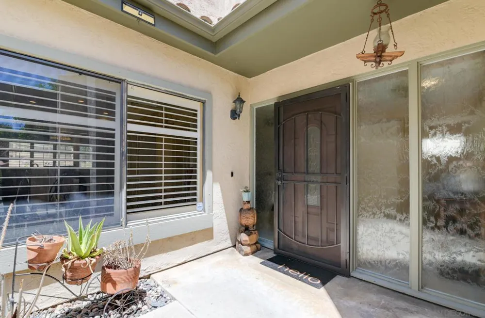 1036 Long Shadow Ct El Cajon, CA 92019