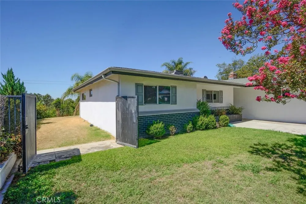 3803 Piedmont Highland, CA 92346