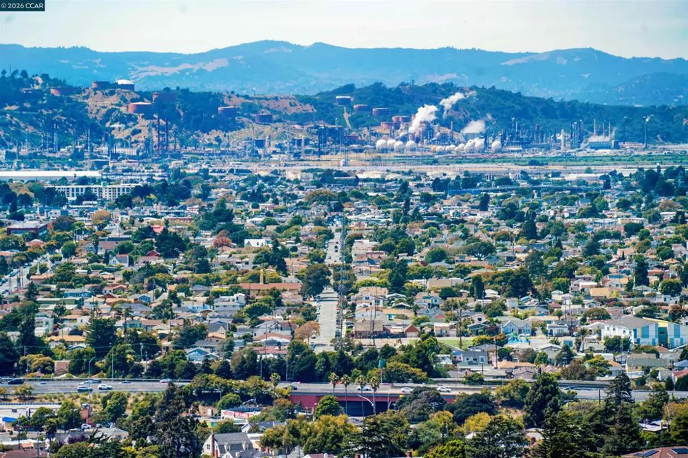 630 27Th St Richmond, CA 94804