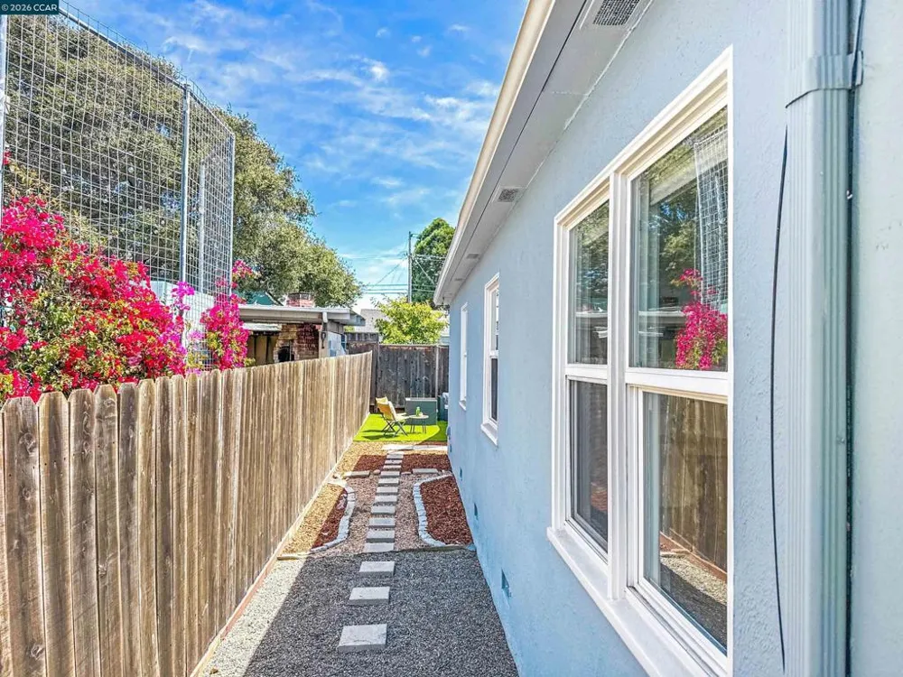 630 27Th St Richmond, CA 94804